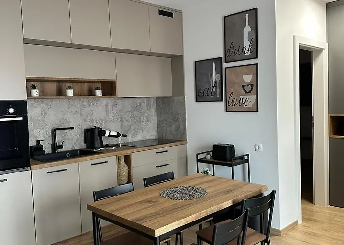 N Apartman *
